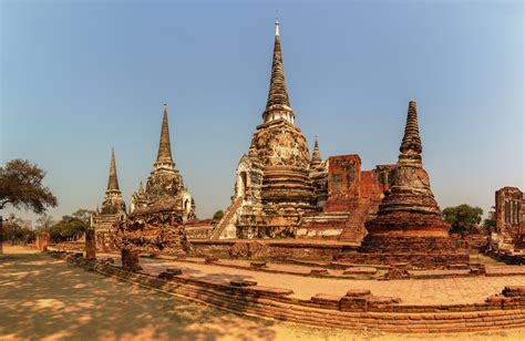  Das Relief von Wat Phra Sri Sanphet: Eine Hommage an den Buddhismus und die Vergänglichkeit der Welt